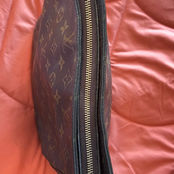 Louis Vuitton Monogram Wallet - Picture 10 of 14